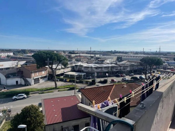 appartamento in vendita a Massa in zona Romagnano