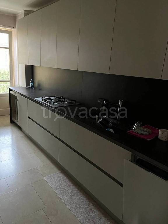 appartamento in vendita a Massa in zona Marina di Massa