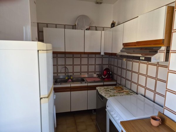 appartamento in vendita a Massa in zona Marina di Massa