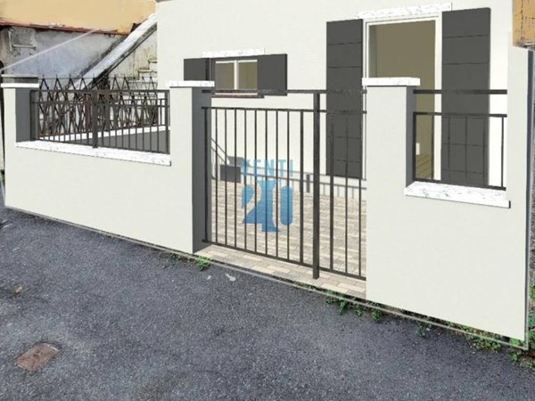 appartamento in vendita a Massa in zona Borgo del Ponte