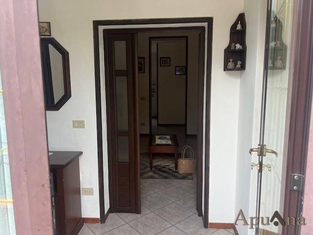 casa indipendente in vendita a Massa in zona Castagnola