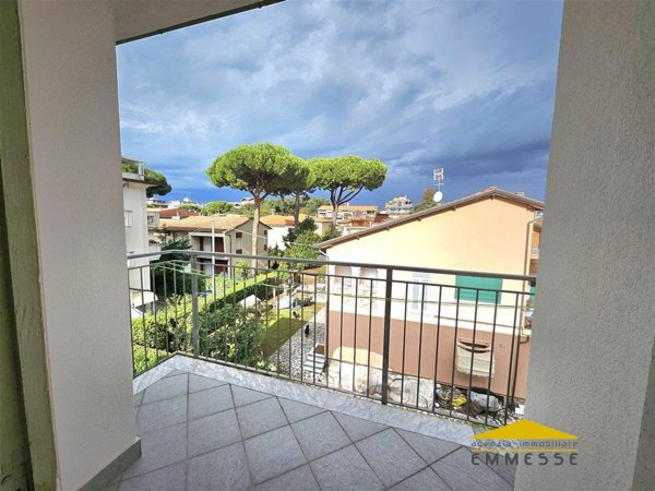 appartamento in vendita a Massa in zona Marina di Massa
