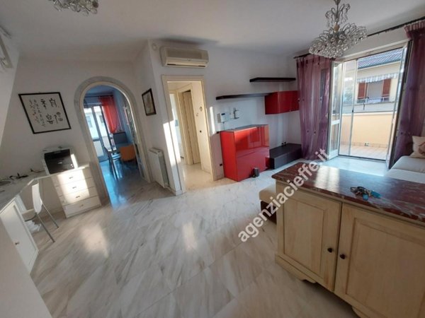 appartamento in vendita a Massa in zona Marina di Massa