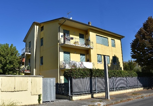 appartamento in vendita a Massa in zona Marina di Massa