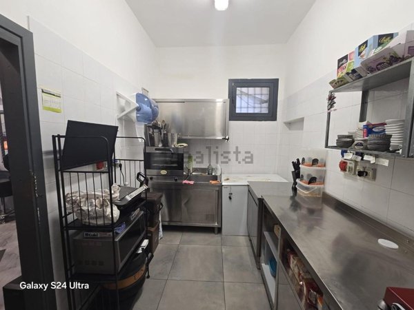 negozio in vendita a Massa in zona Centro Storico