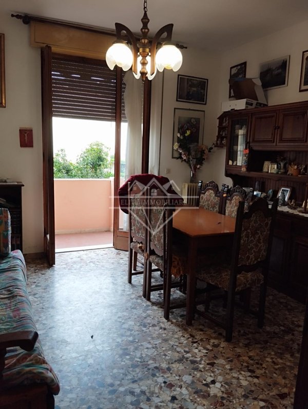 appartamento in vendita a Massa in zona Centro Storico