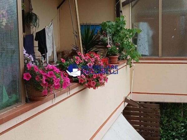 appartamento in vendita a Massa in zona Centro Storico