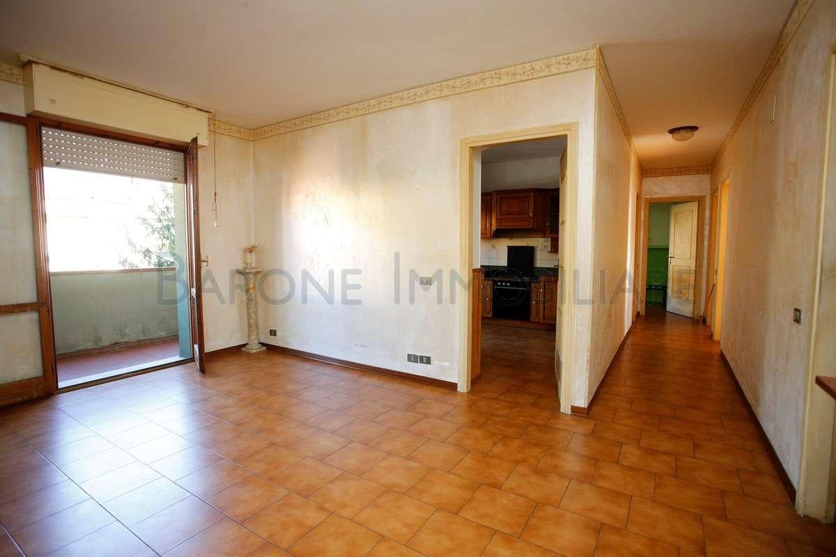 appartamento in vendita a Massa in zona Romagnano
