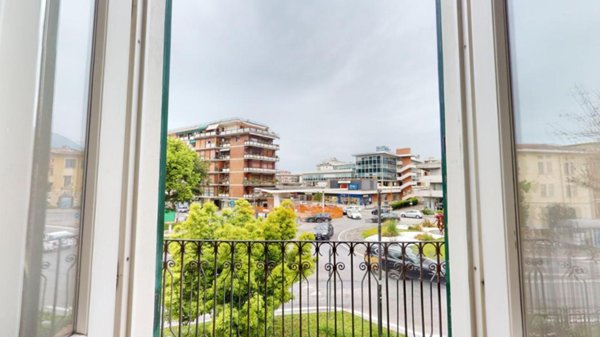 appartamento in vendita a Massa in zona Centro Storico