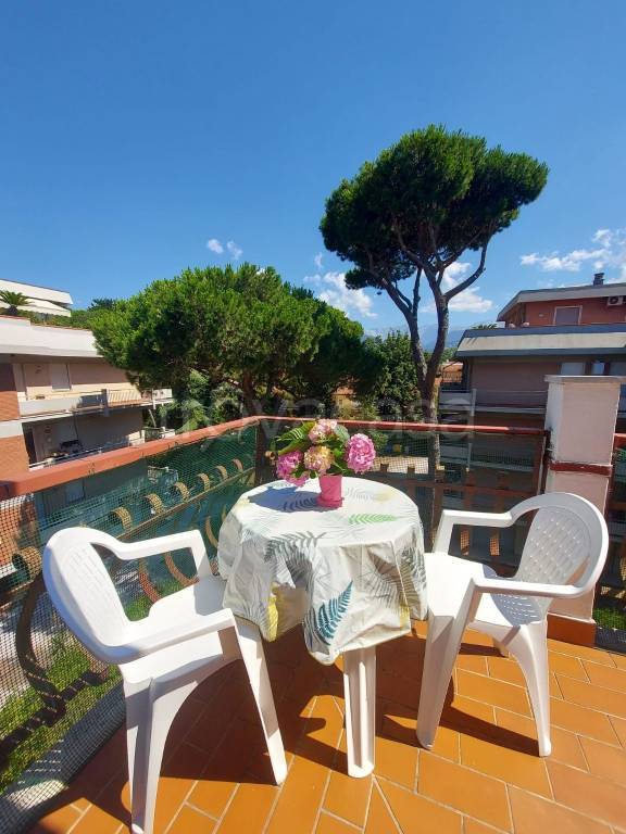 appartamento in vendita a Massa in zona Centro Storico