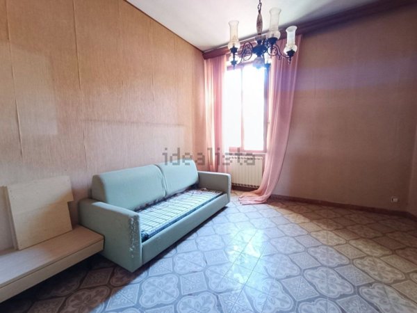 appartamento in vendita a Massa in zona Centro Storico