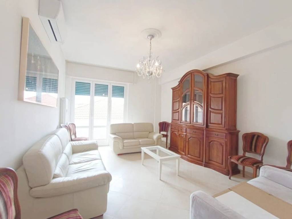 appartamento in vendita a Massa in zona Centro Storico