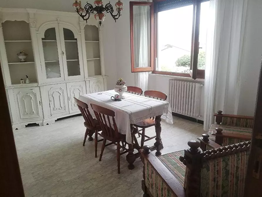 appartamento in vendita a Massa in zona Marina di Massa