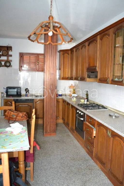 casa indipendente in vendita a Massa in zona Centro Storico