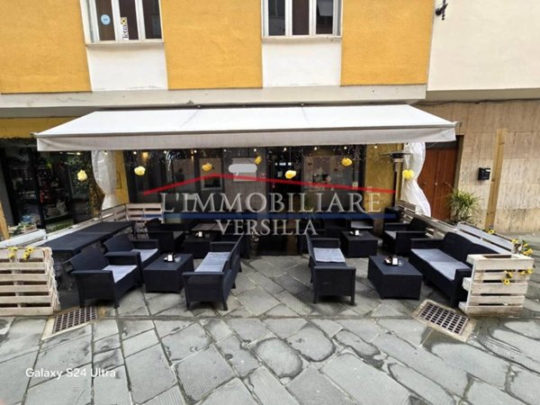 negozio in vendita a Massa in zona Centro Storico