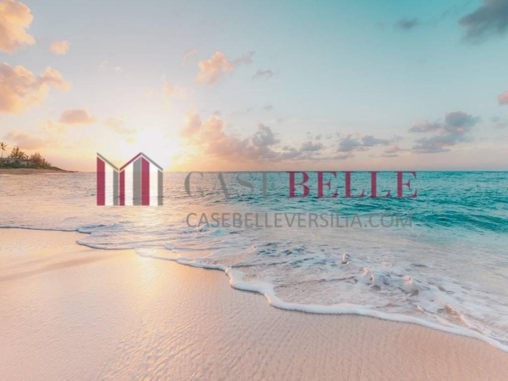 appartamento in vendita a Massa in zona Marina dei Ronchi