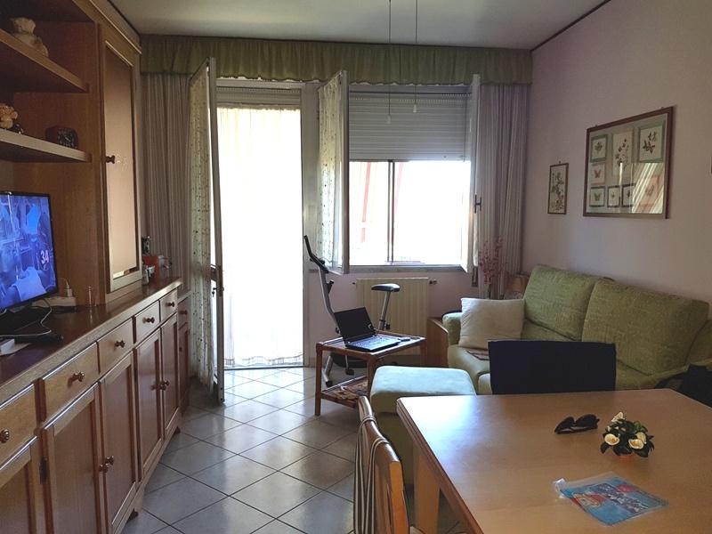 appartamento in vendita a Massa in zona Marina di Massa