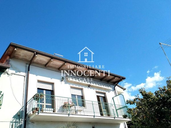 appartamento in vendita a Massa in zona Centro Storico