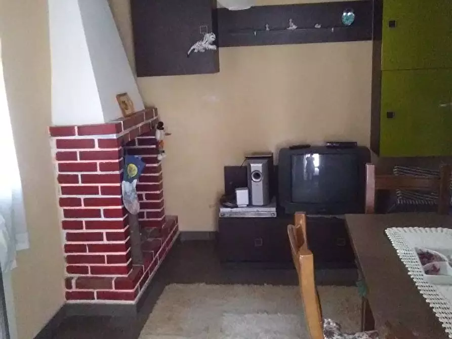casa indipendente in vendita a Massa