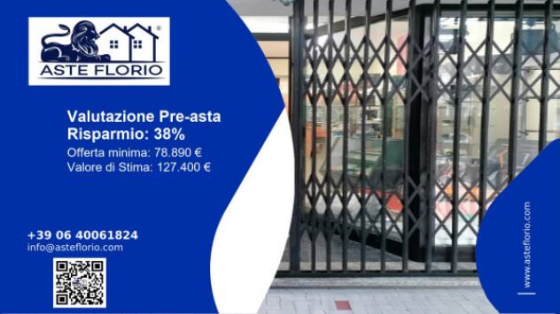 negozio in vendita a Massa