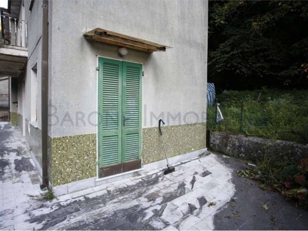 casa indipendente in vendita a Massa in zona Antona