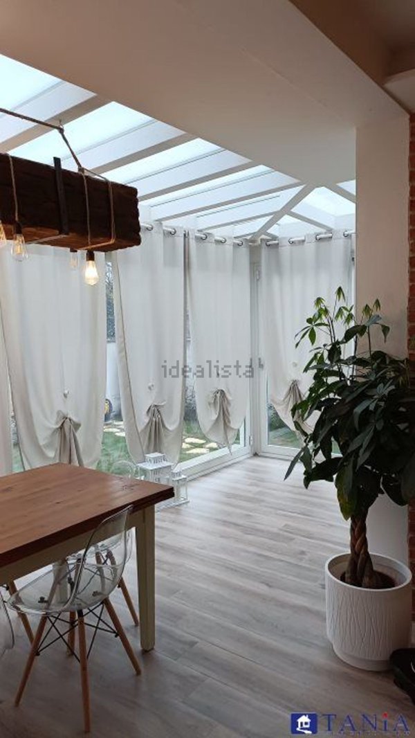 casa indipendente in vendita a Massa