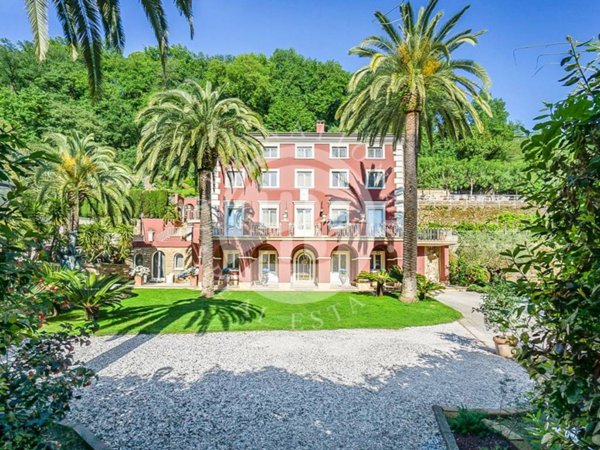 casa indipendente in vendita a Massa in zona Antona