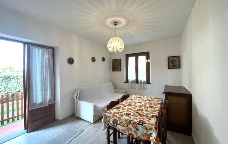 appartamento in vendita a Massa in zona Marina di Massa