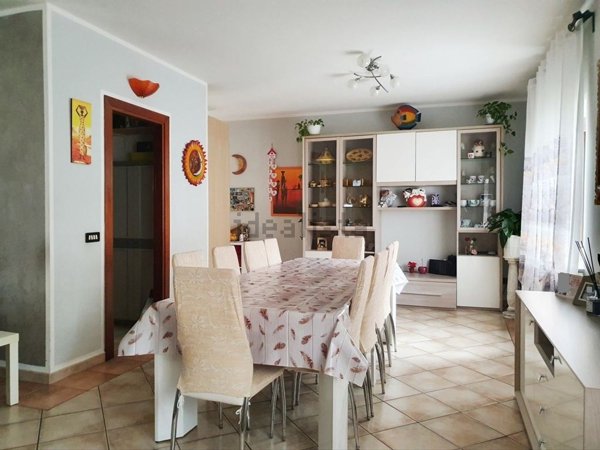 casa indipendente in vendita a Massa in zona Quercioli