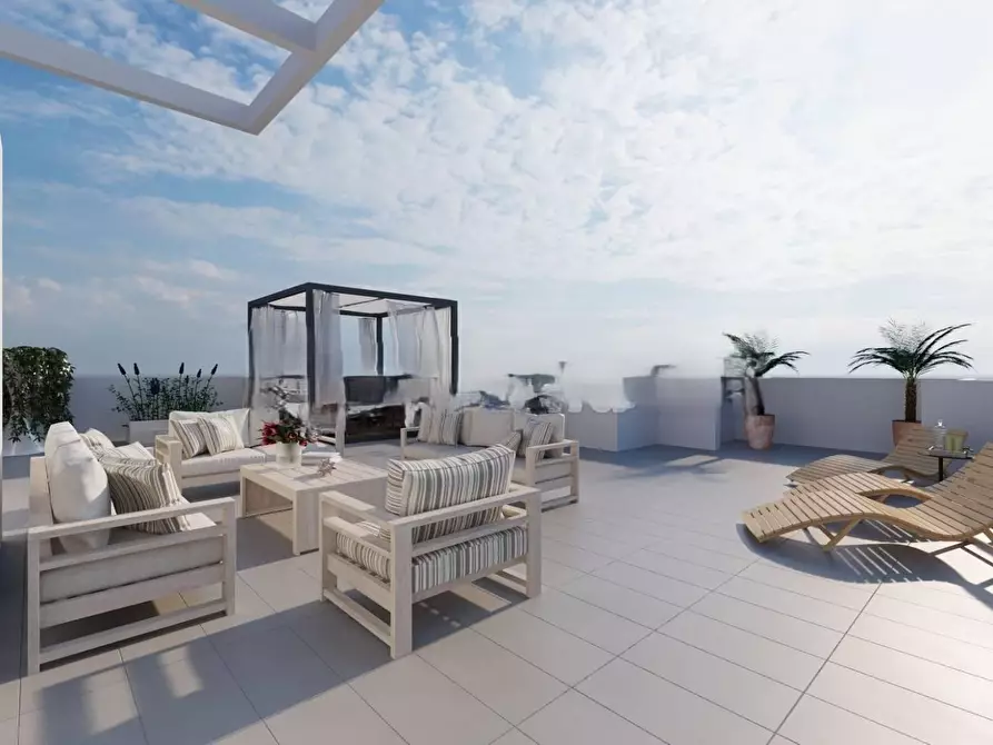 appartamento in vendita a Massa in zona Marina dei Ronchi