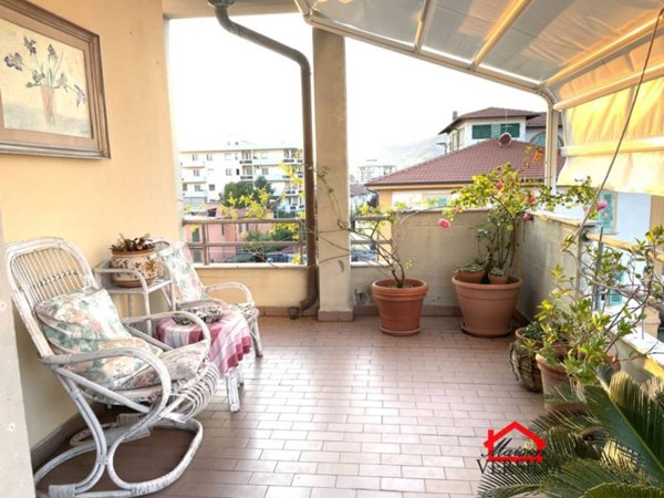 appartamento in vendita a Massa in zona Centro Storico