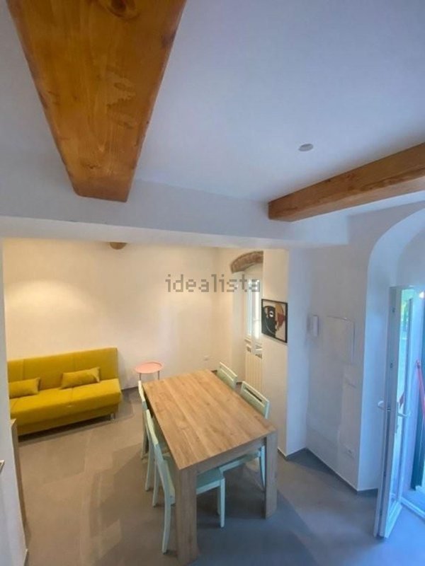 casa semindipendente in vendita a Massa in zona Centro Storico