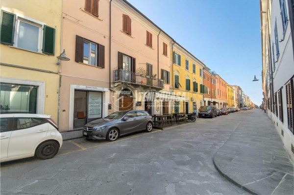 casa indipendente in vendita a Massa in zona Centro Storico