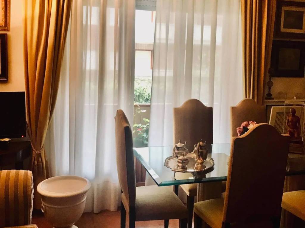 appartamento in vendita a Massa in zona Marina di Massa