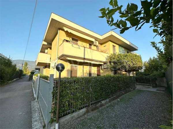 appartamento in vendita a Massa in zona Poveromo