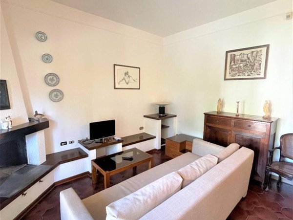 casa indipendente in vendita a Massa in zona Marina di Massa