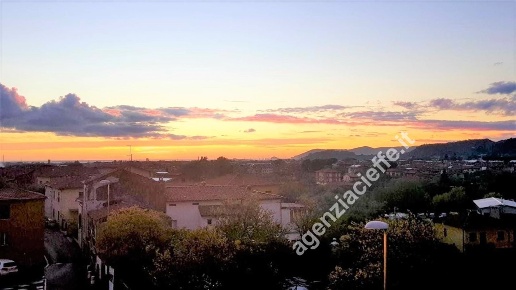 appartamento in vendita a Massa in zona Centro Storico