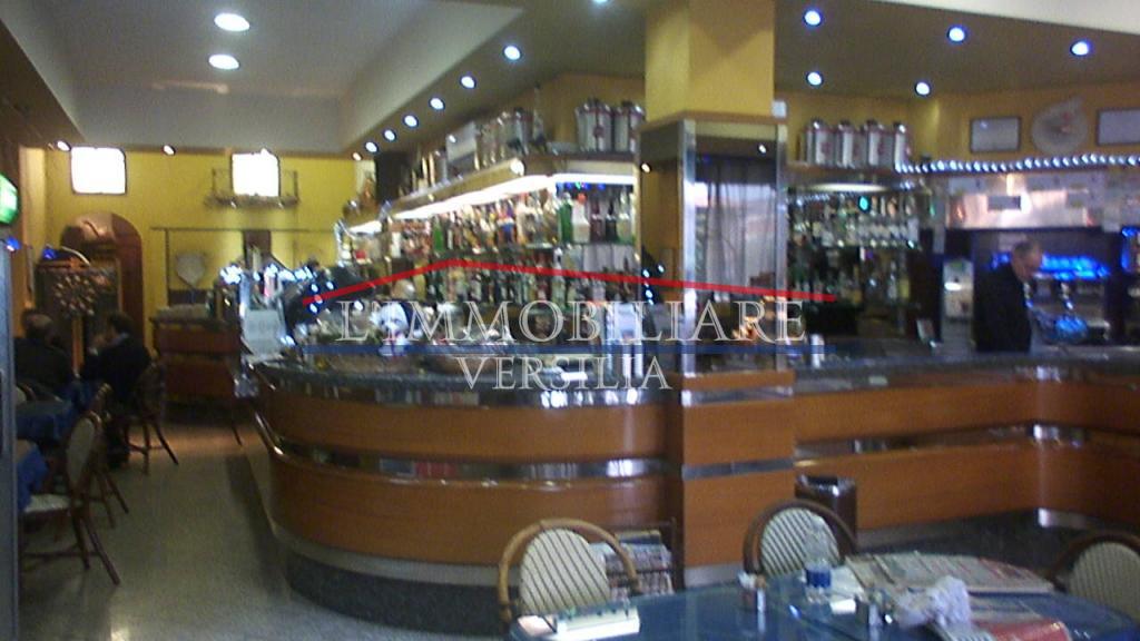 locale commerciale in vendita a Massa