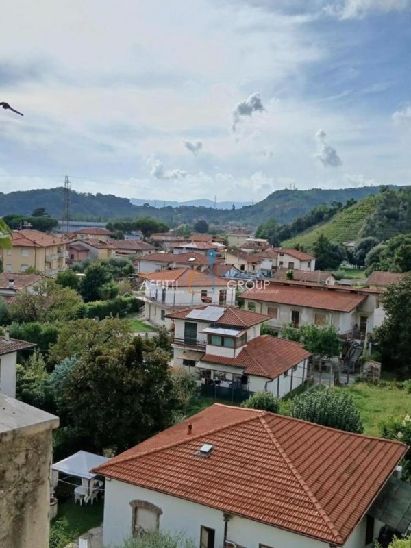 appartamento in vendita a Massa in zona Romagnano