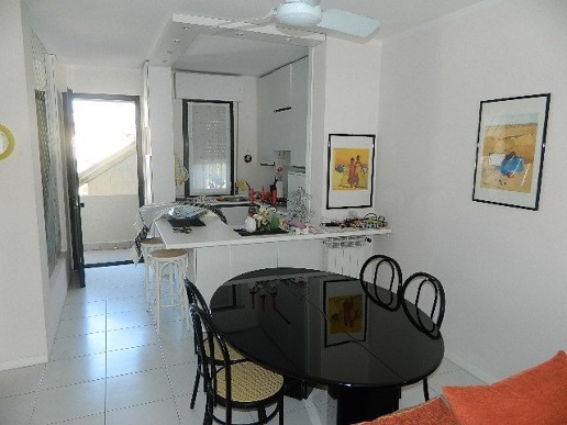 appartamento in vendita a Massa in zona Marina dei Ronchi