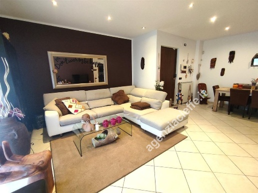 appartamento in vendita a Massa in zona Centro Storico