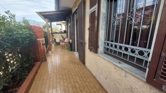 appartamento in vendita a Massa in zona Marina di Massa