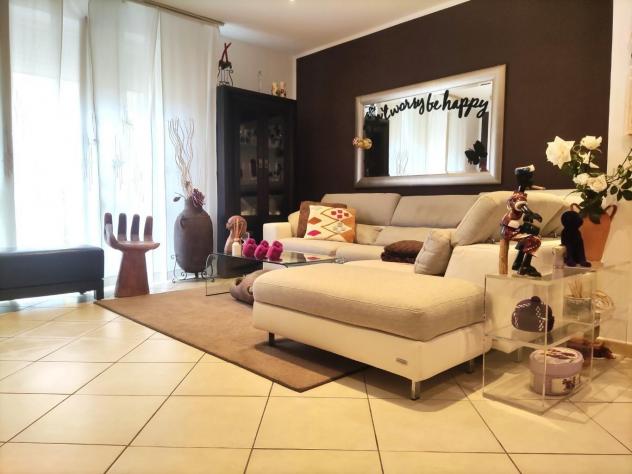 appartamento in vendita a Massa in zona Centro Storico