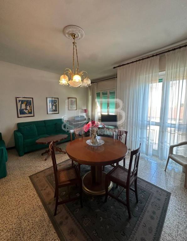 appartamento in vendita a Massa in zona Quercioli