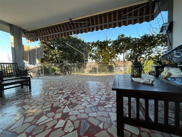 casa indipendente in vendita a Massa in zona Centro Storico