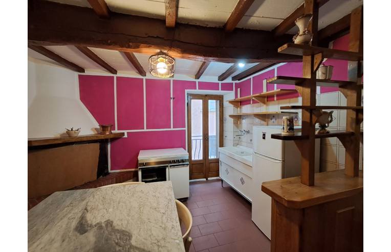 casa indipendente in vendita a Massa in zona Antona