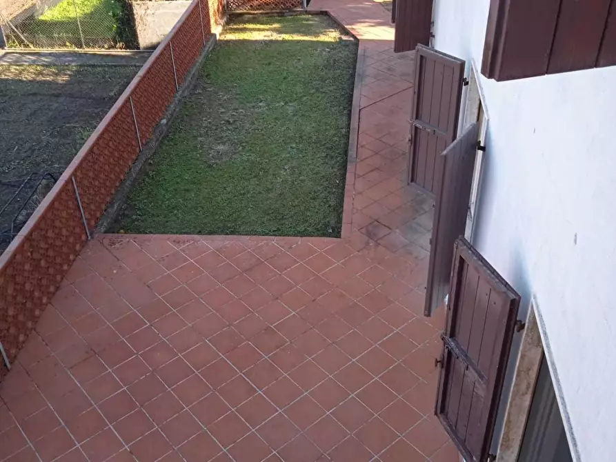 casa indipendente in vendita a Massa in zona Marina di Massa