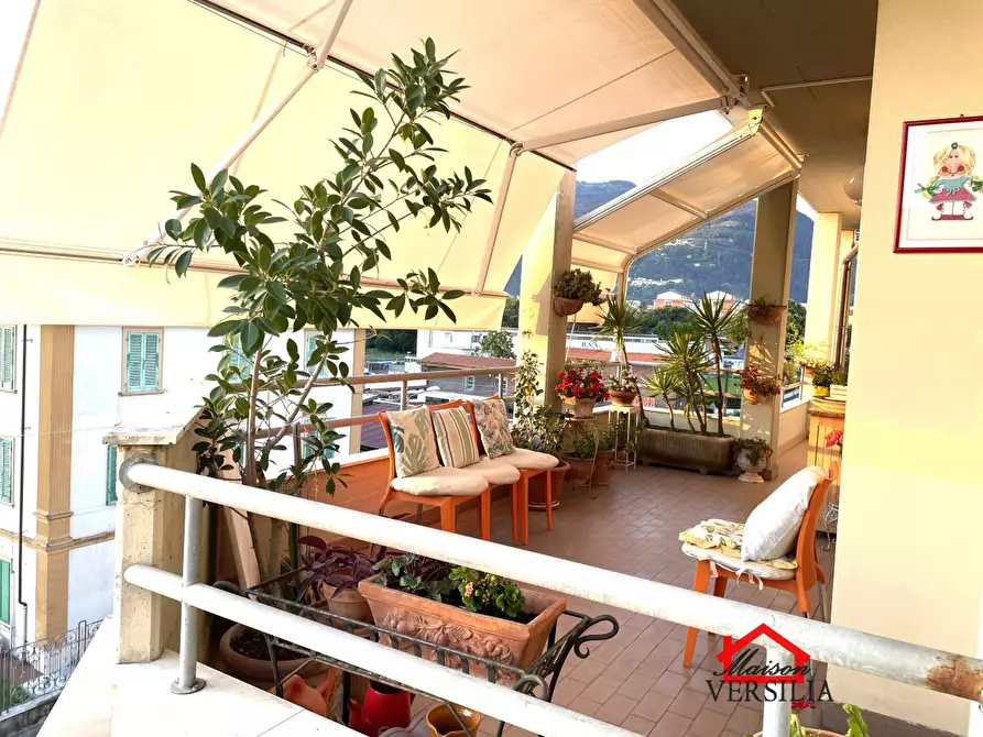 appartamento in vendita a Massa in zona Centro Storico