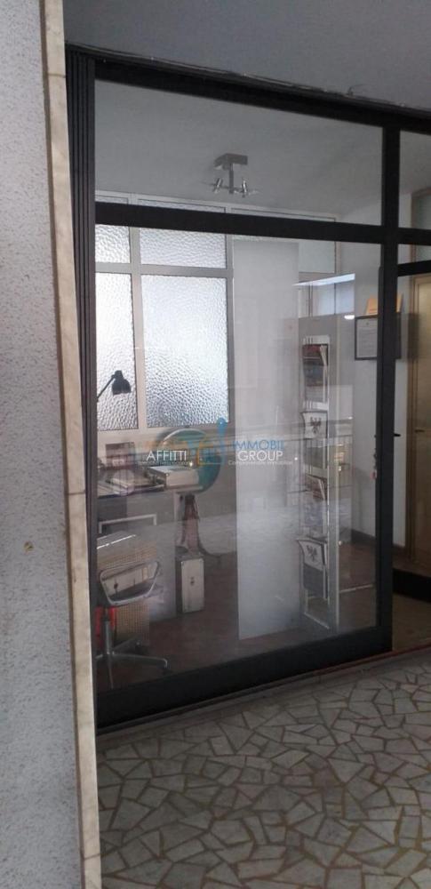 ufficio in vendita a Massa in zona Centro Storico