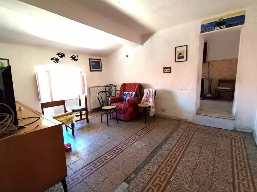 appartamento in vendita a Massa in zona Borgo del Ponte